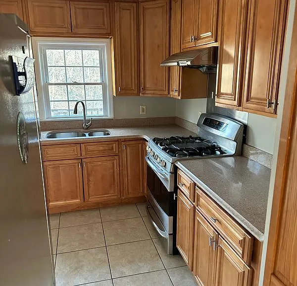 718 Spring Ave — Photo 4