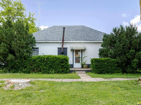 403 Carol St, Talmage, NE 68448