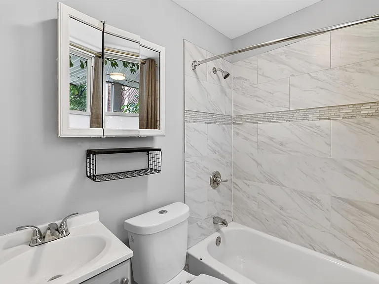 83 Williams Ave #3 — Photo 7