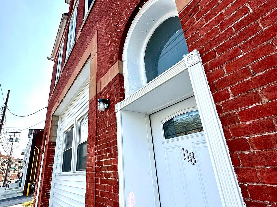 118 E Chestnut Street - Front