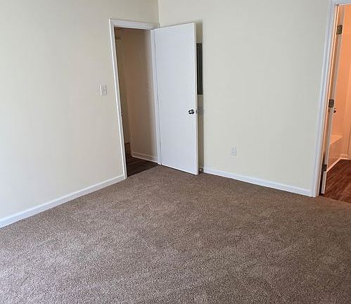 5th image of 2929 Wakefield Ct