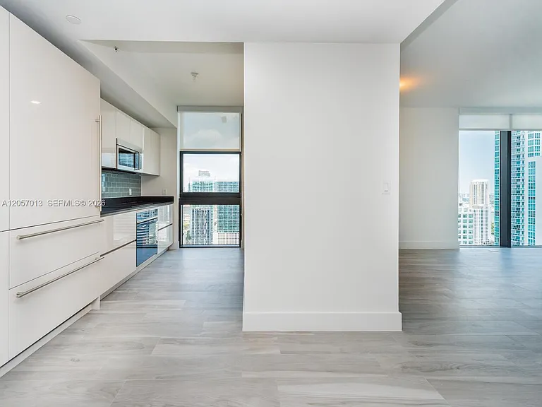 1010 Brickell Ave #3701 — Photo 27