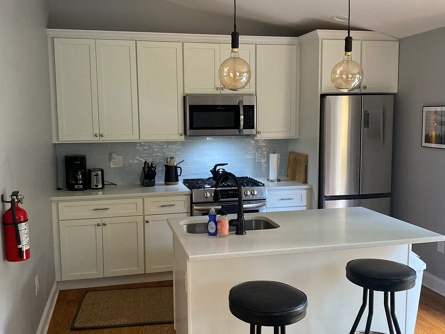 2 bed, 900 sqft, $3,500 — Photo 4
