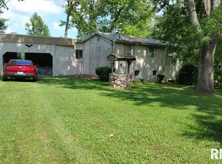 3676 Kendale Acres Rd, Tamaroa, IL 62888