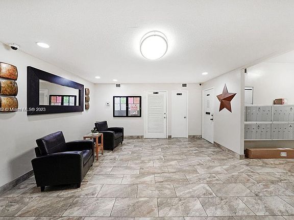 3rd image of 1811 Jefferson St APT 409