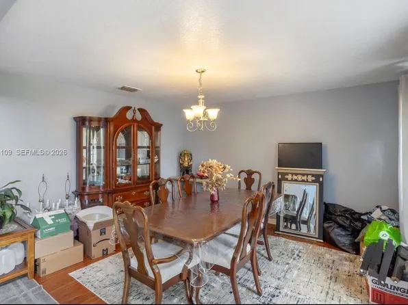 325 Thomasdale Ave, Haines City, FL 33844