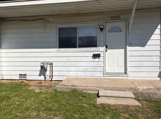 33025 Alamo Ct #4, Westland, MI 48186