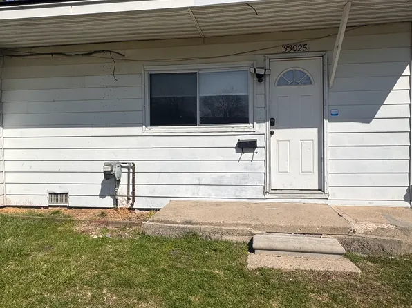 33025 Alamo Ct #4, Westland, MI 48186