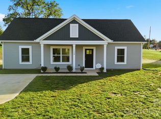128 N Main St, Granite Falls, NC 28630