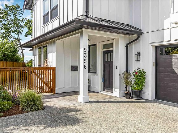 4th image of 9356 E Saanich Rd
