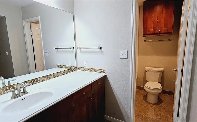 7685 Northcross Dr #624 — Photo 18