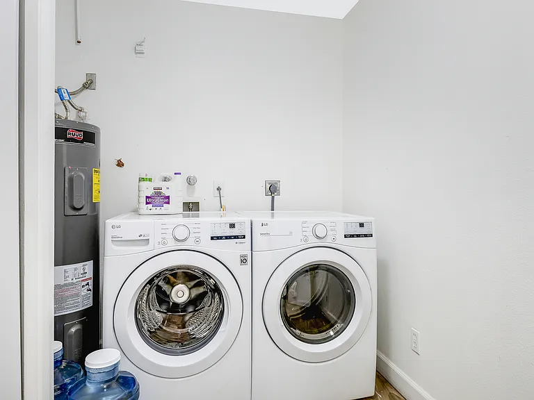 252 S Neely St — Photo 35