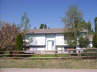 9585 Glacier Lily Dr, Missoula, MT 59808