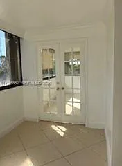 2950 SW 3rd Ave — Photo 4