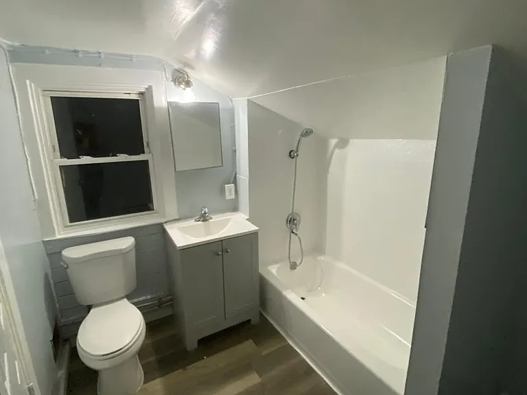910 Park St #3 — Photo 2