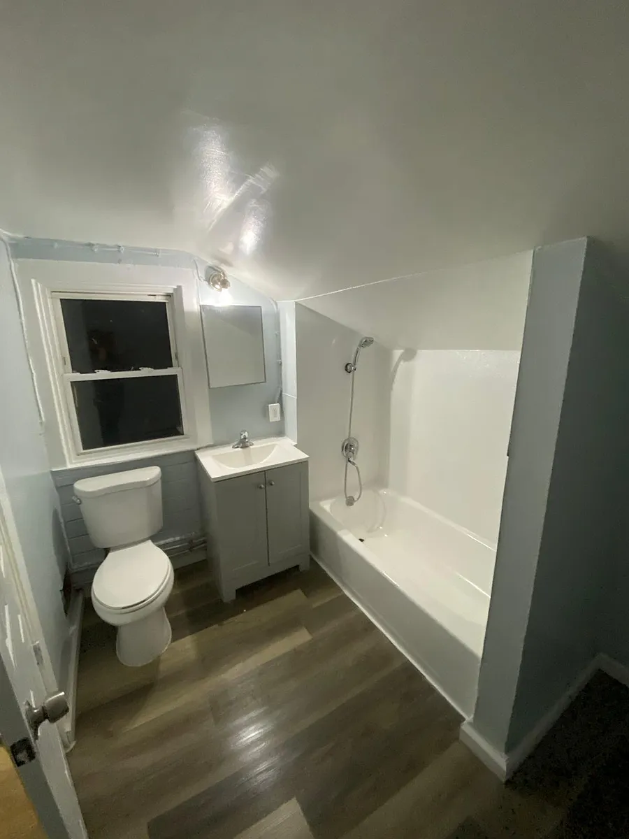 Building Photo - 910 Park St #3