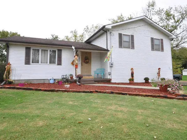 300 E Mason St, La Monte, MO 65337