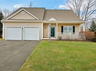 162 Meadow Brook Rd, Oxford, CT 06478