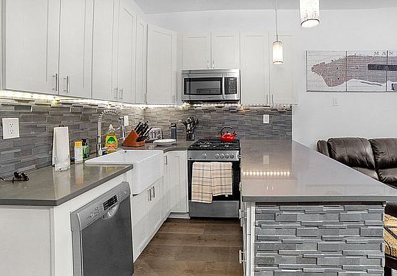 4th image of 148 E 84th St APT 2B