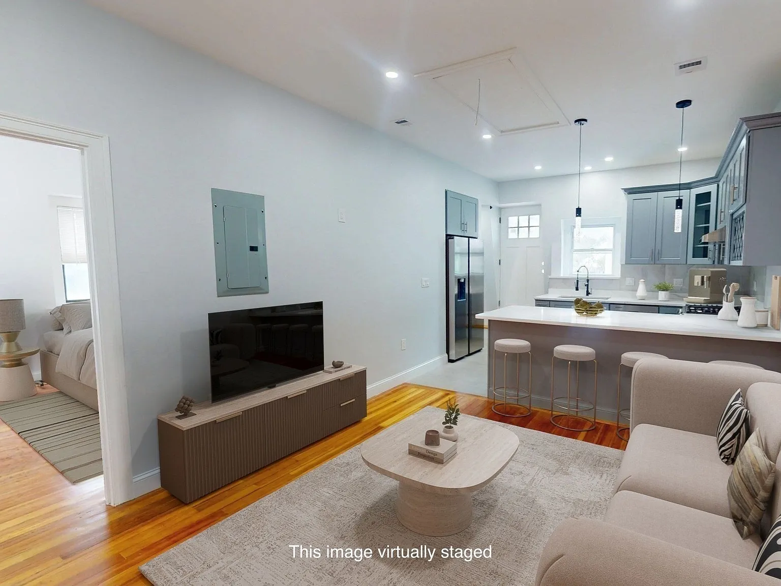 3 bed, 3.0 bath, 1200 sqft, $3,800 — Photo 3