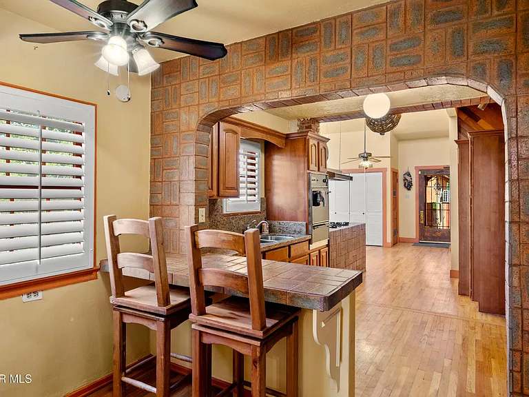 515 Gregory Ave — Photo 10