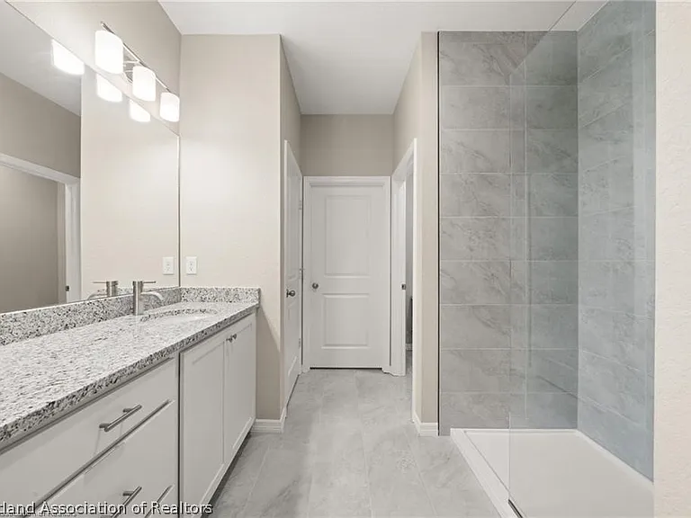 845 Peachtree Dr — Photo 26
