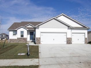 2306 NW 43rd St, Ankeny, IA 50023