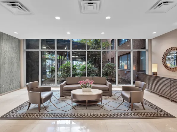 60 Sutton Place South image 7 of 9