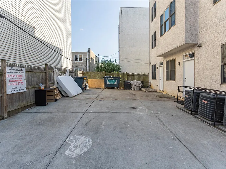 2025 N 17th St #102 — Photo 10