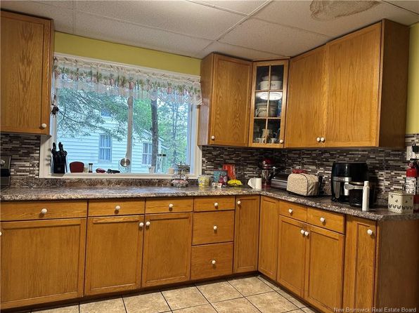 15 Cedar St, McAdam, NB E6J 1V5