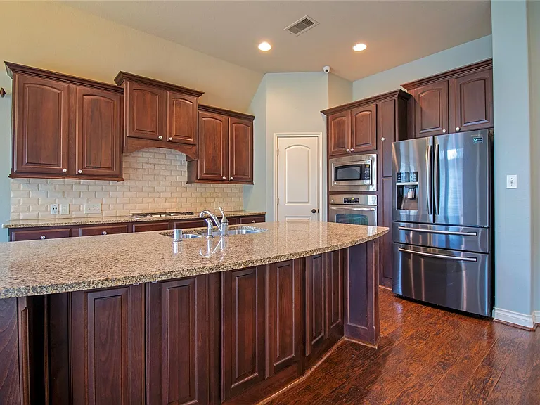 2019 Sunset Springs Dr — Photo 14