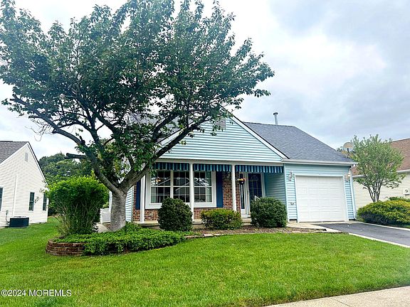 5th image of 127 Canterbury Lane