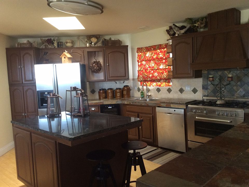 2nd image of 2790 Maple Shade Pl