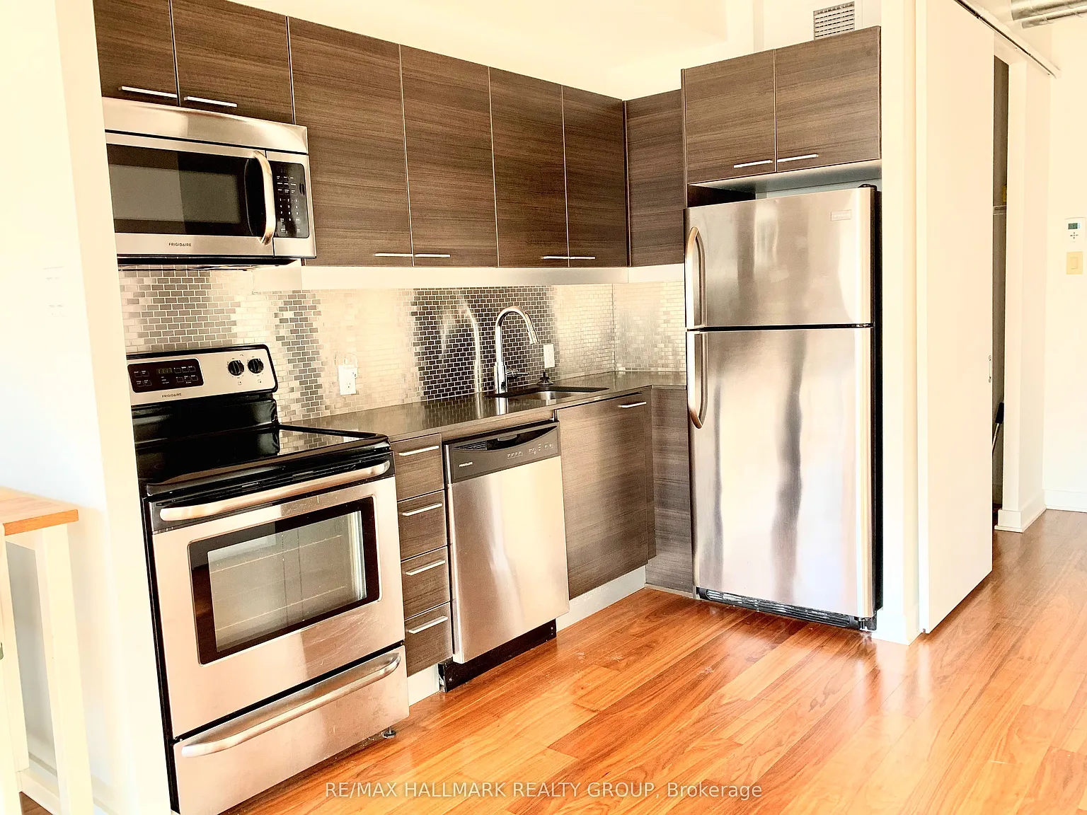 3 bed, $2,350 — Photo 4