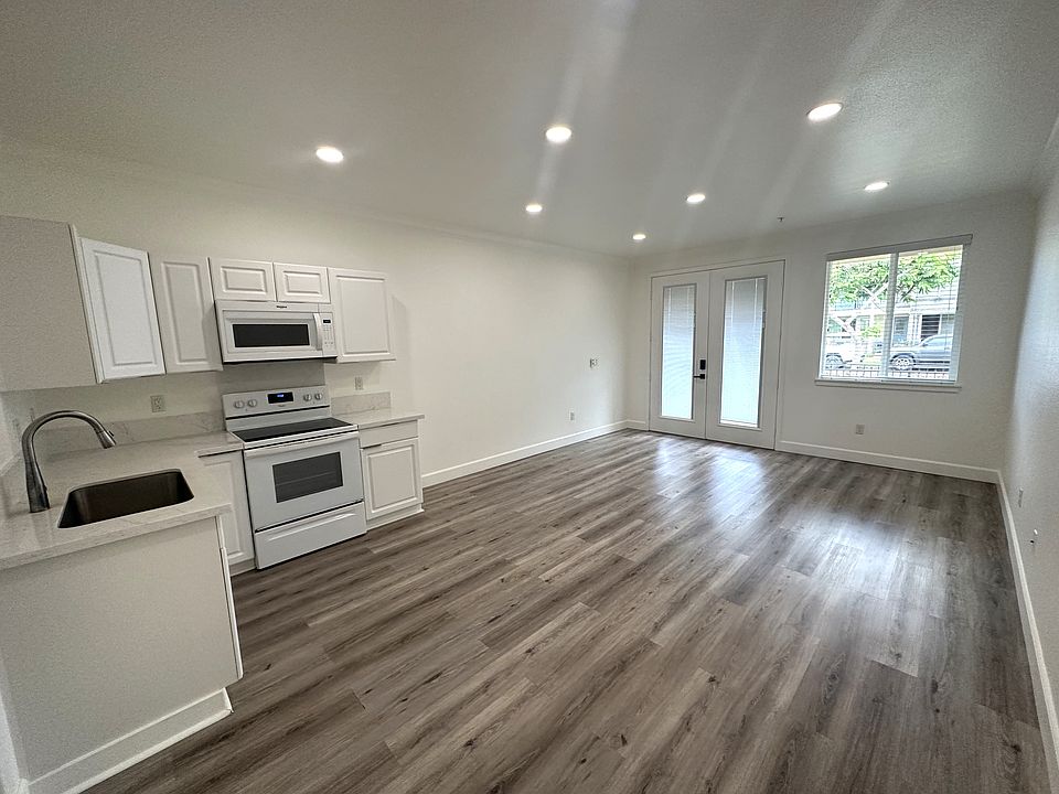 1st image of 724 Kakala St #1604D