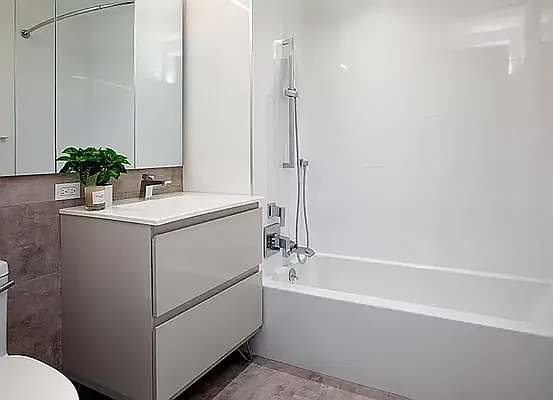 Rented by DelShah Capital LLC | media 9