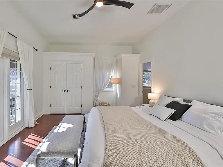 602 Saxony Blvd — Photo 39
