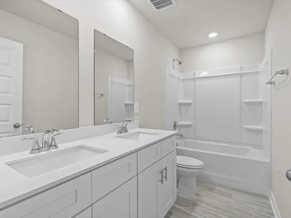 107 Gibbon Way, Gray Court, SC 29645