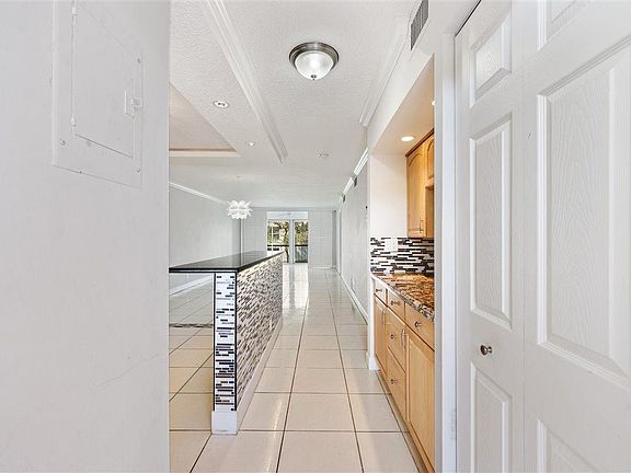 3rd image of 2016 S Federal Hwy APT E208
