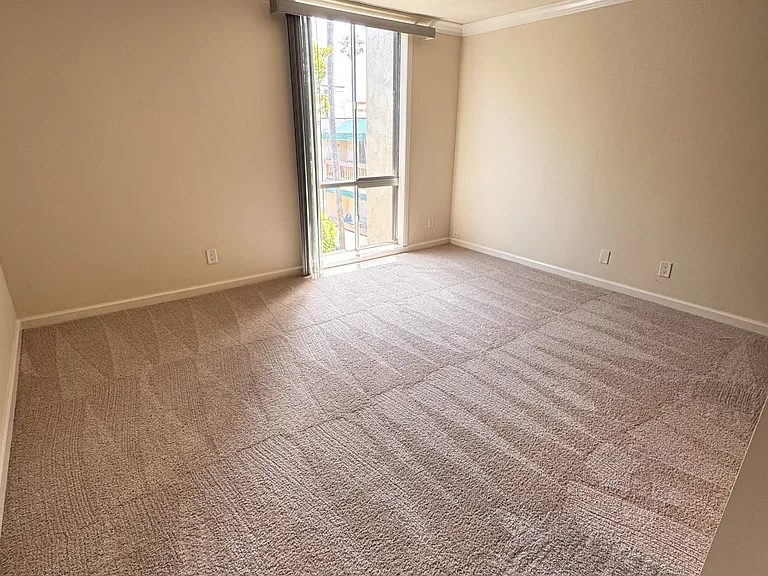 6455 La Jolla Blvd #309 — Photo 10