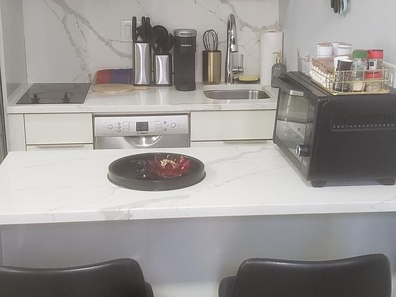 4th image of 5 Tudor City Pl APT 315