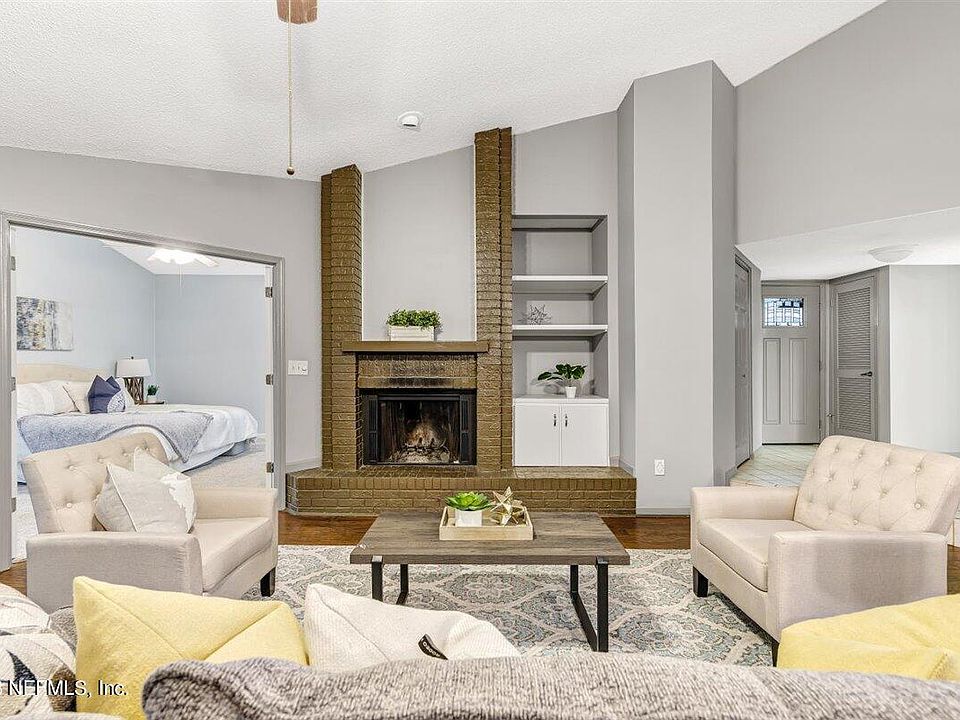 1st image of 641 WELLS LANDING Drive