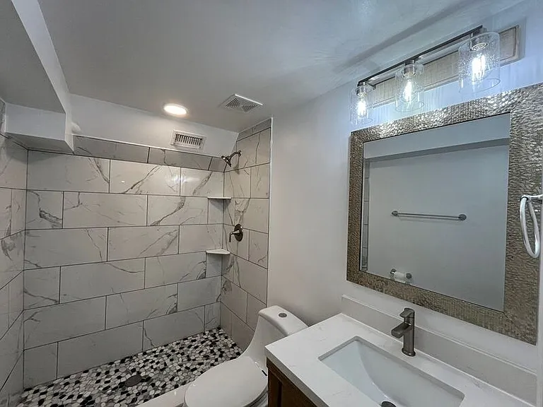 1116 E Geer St #B — Photo 13
