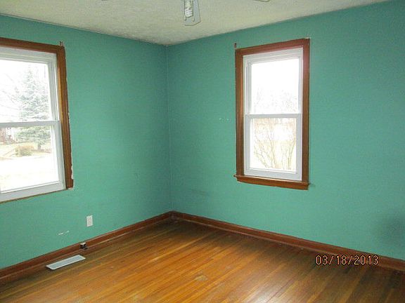 5th image of 362 Lee Ln
