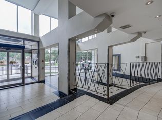 Camelot Towers - 981 Main Street West, Hamilton, Hamilton, ON L8S 1A8