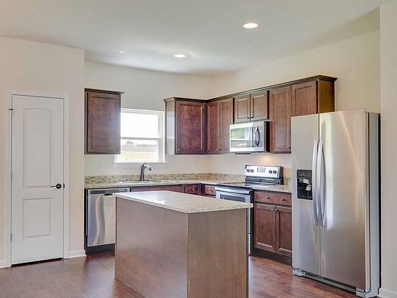 3rd image of 627 Fredericksburg Dr Lot 188