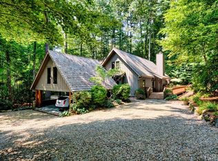 14 Bittersweet Ct, Cashiers, NC 28717