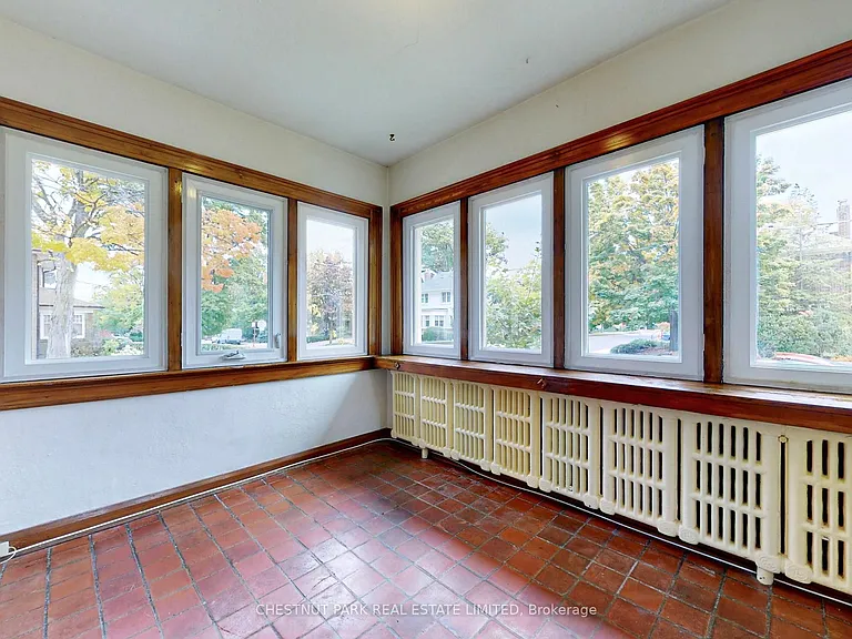 114 Colin Ave — Photo 9
