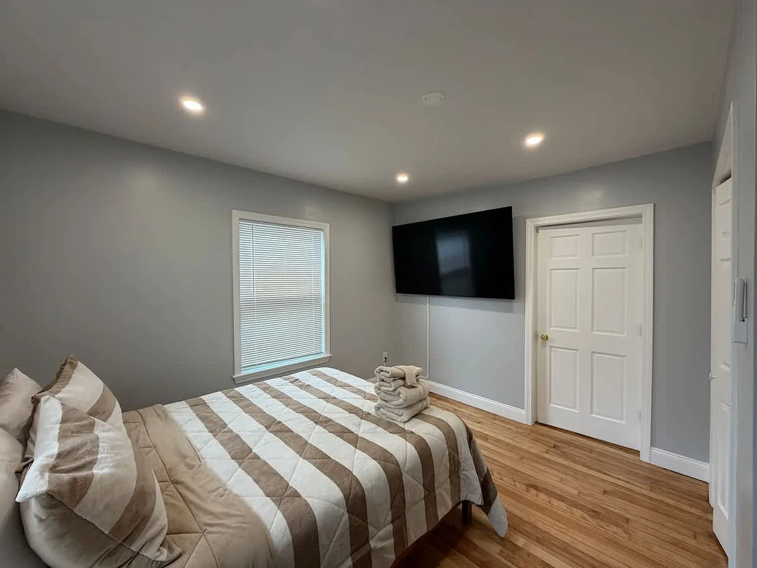 1 bed, 1.0 bath, $1,427 — Photo 4