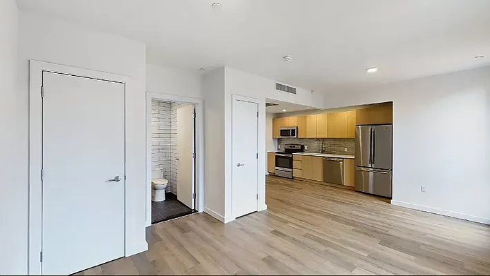 Rented by Compass | media 9
